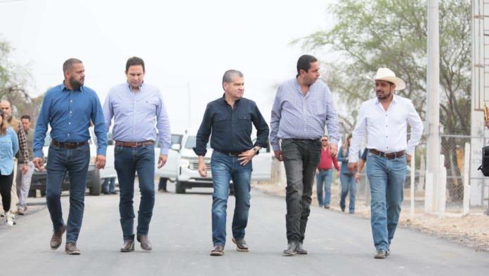 SUPERVISAN MIGUEL RIQUELME Y JOSÉ MARÍA MORALES PAVIMENTACIÓN DE CAMINOS RURALES