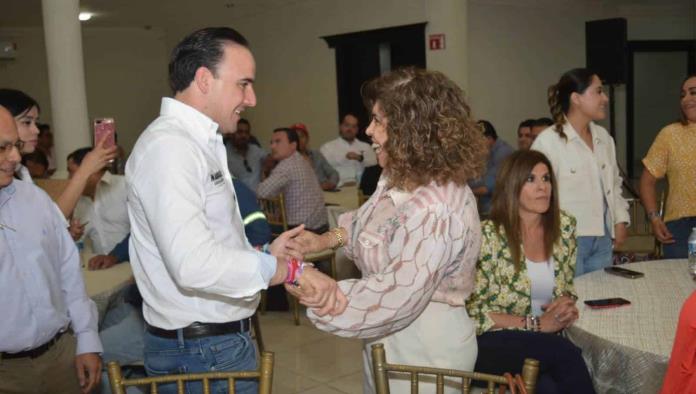 Presentan Manolo Y Chuma proyecto