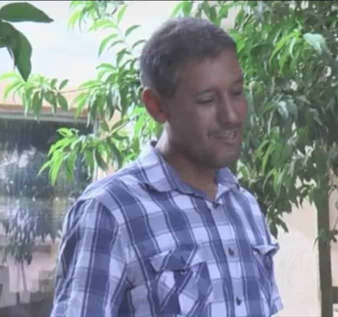 Perrita no abandonó a su amo atropellado