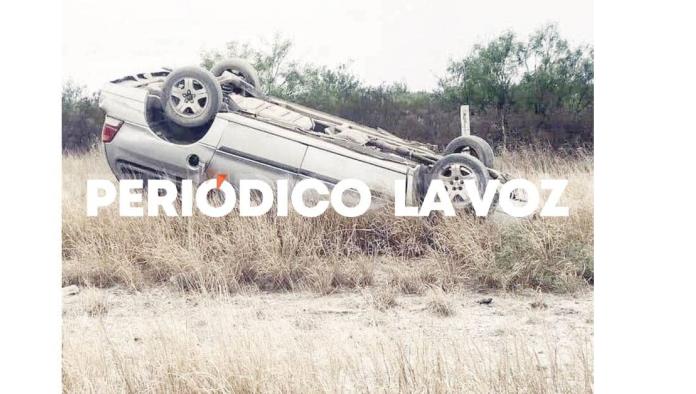 Vuelca matrimonio