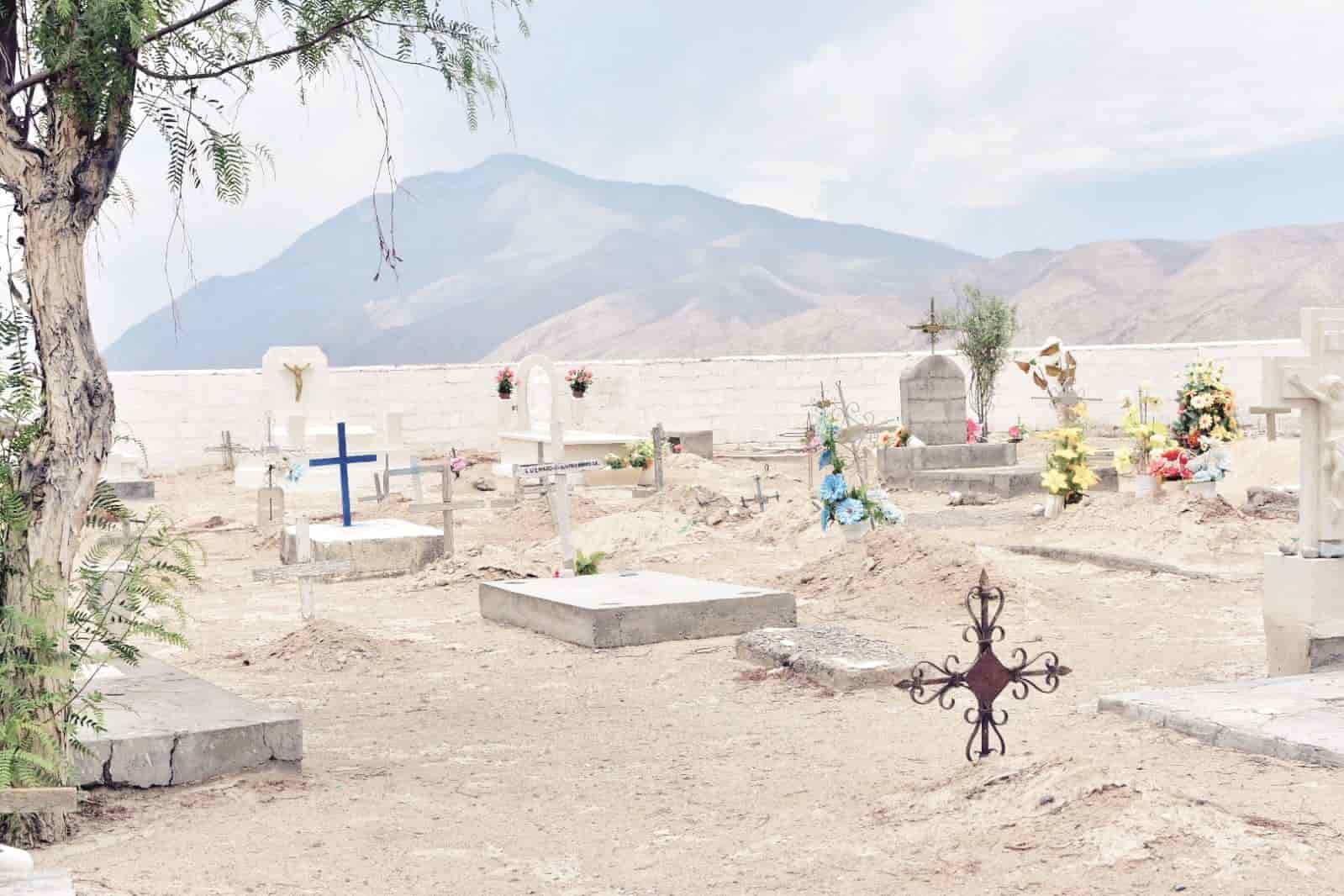 Limpia Ciénegas el Panteón municipal