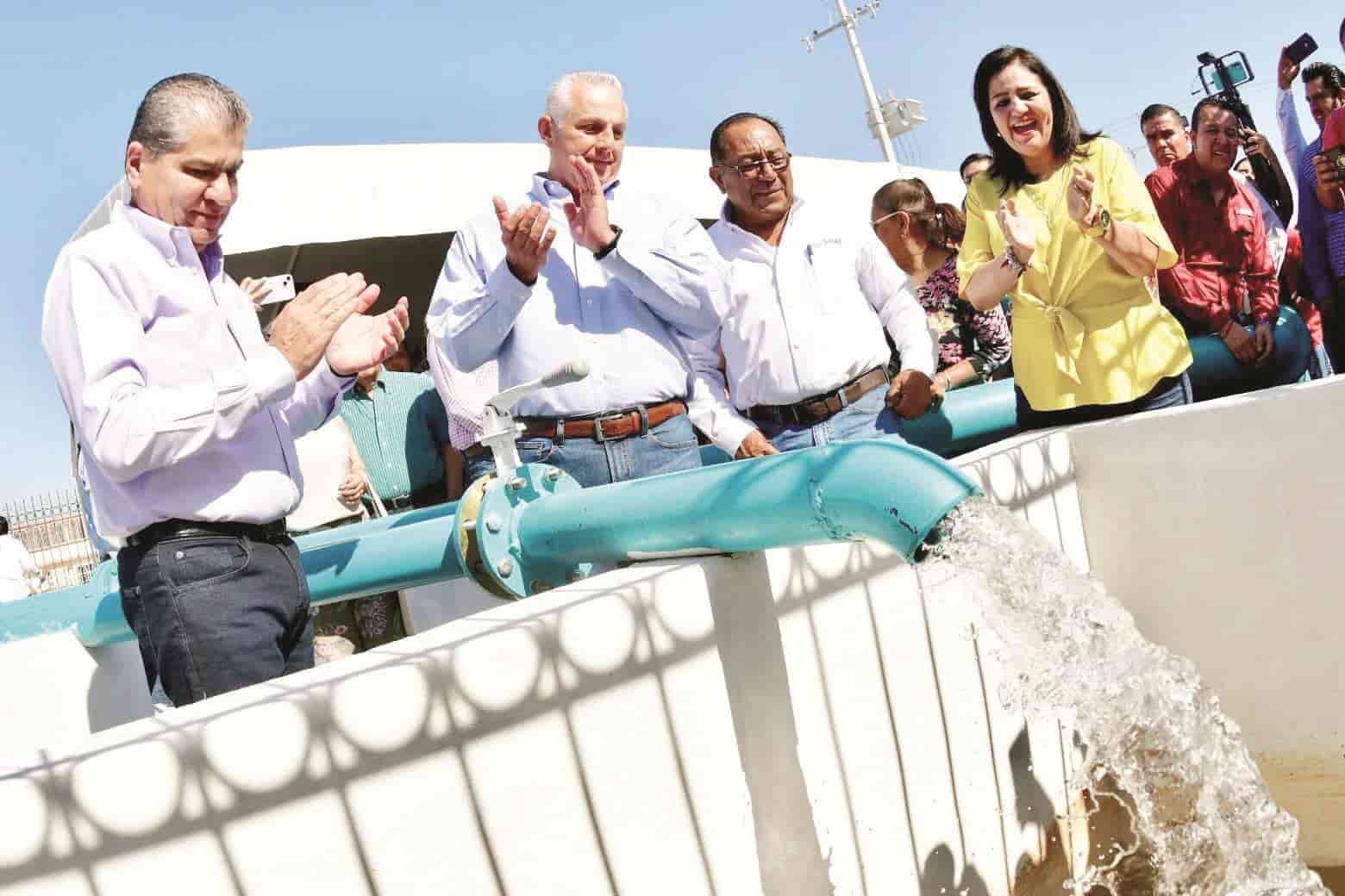 Supervisa Miguel Riquelme pozo de agua La Hacienda