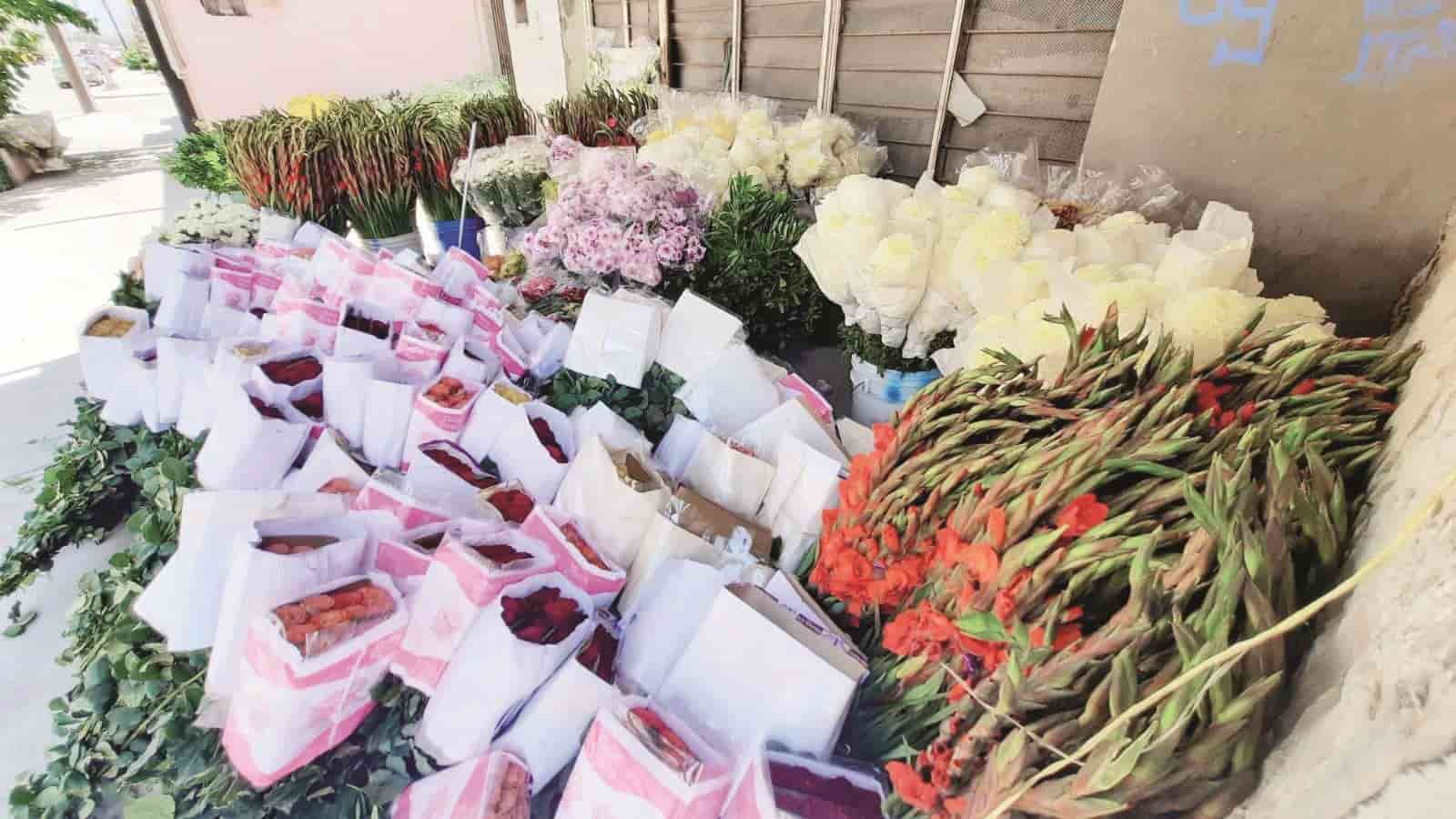 Llegan a Frontera floristas foráneos