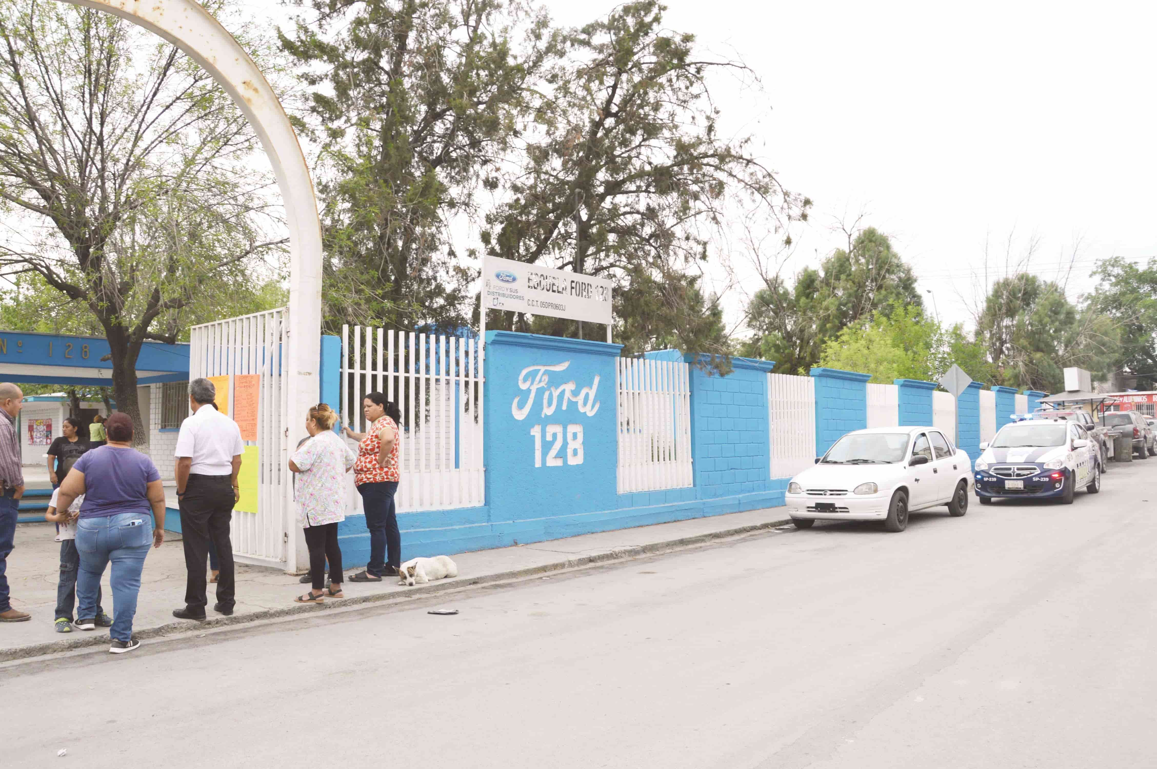Cierran escuela Ford