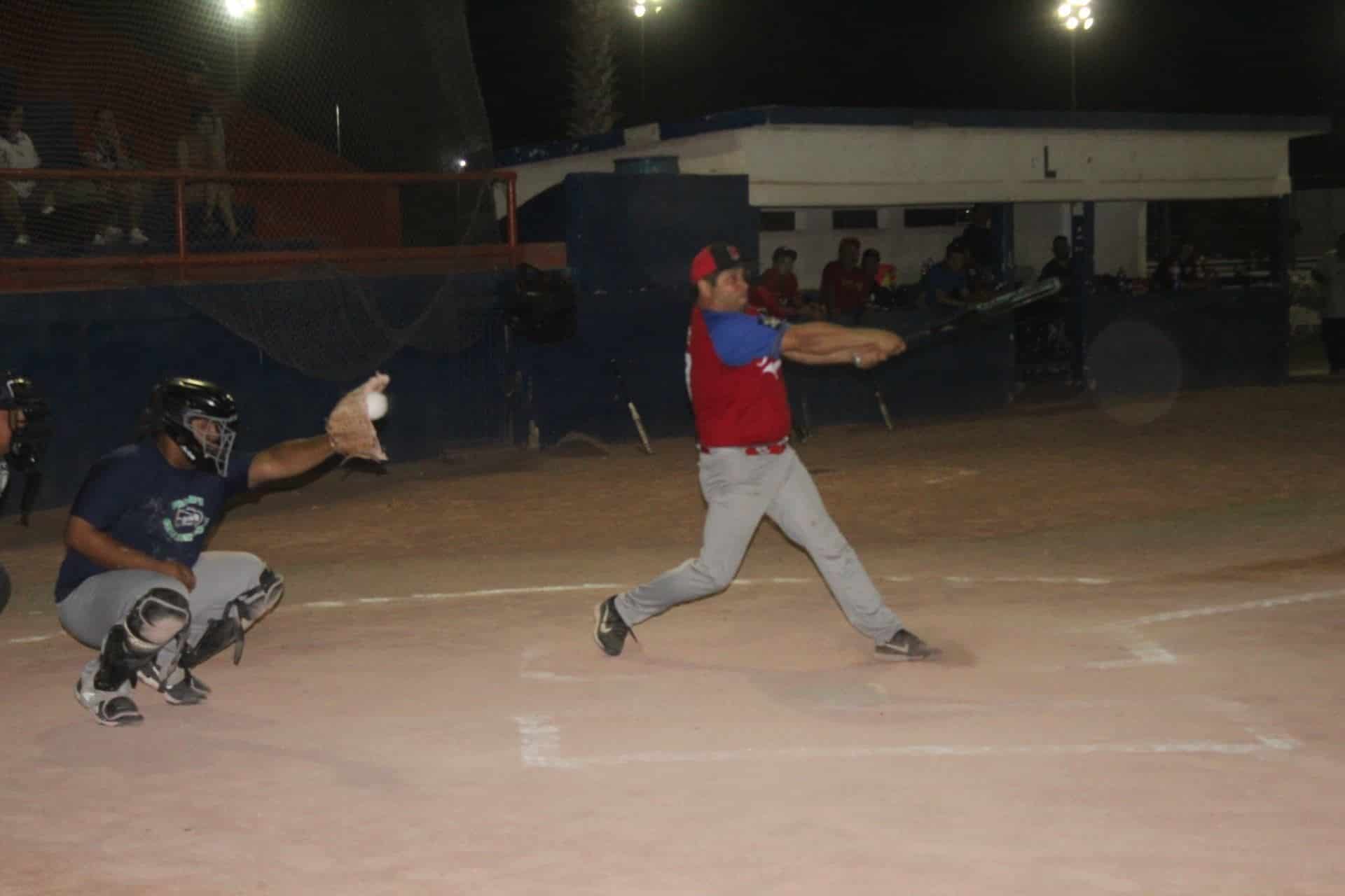 CEUC divide semifinal con Más Audio