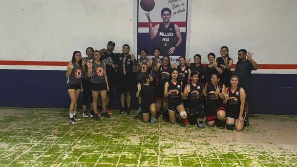 Rindieron Homenaje a Óscar De la Cruz