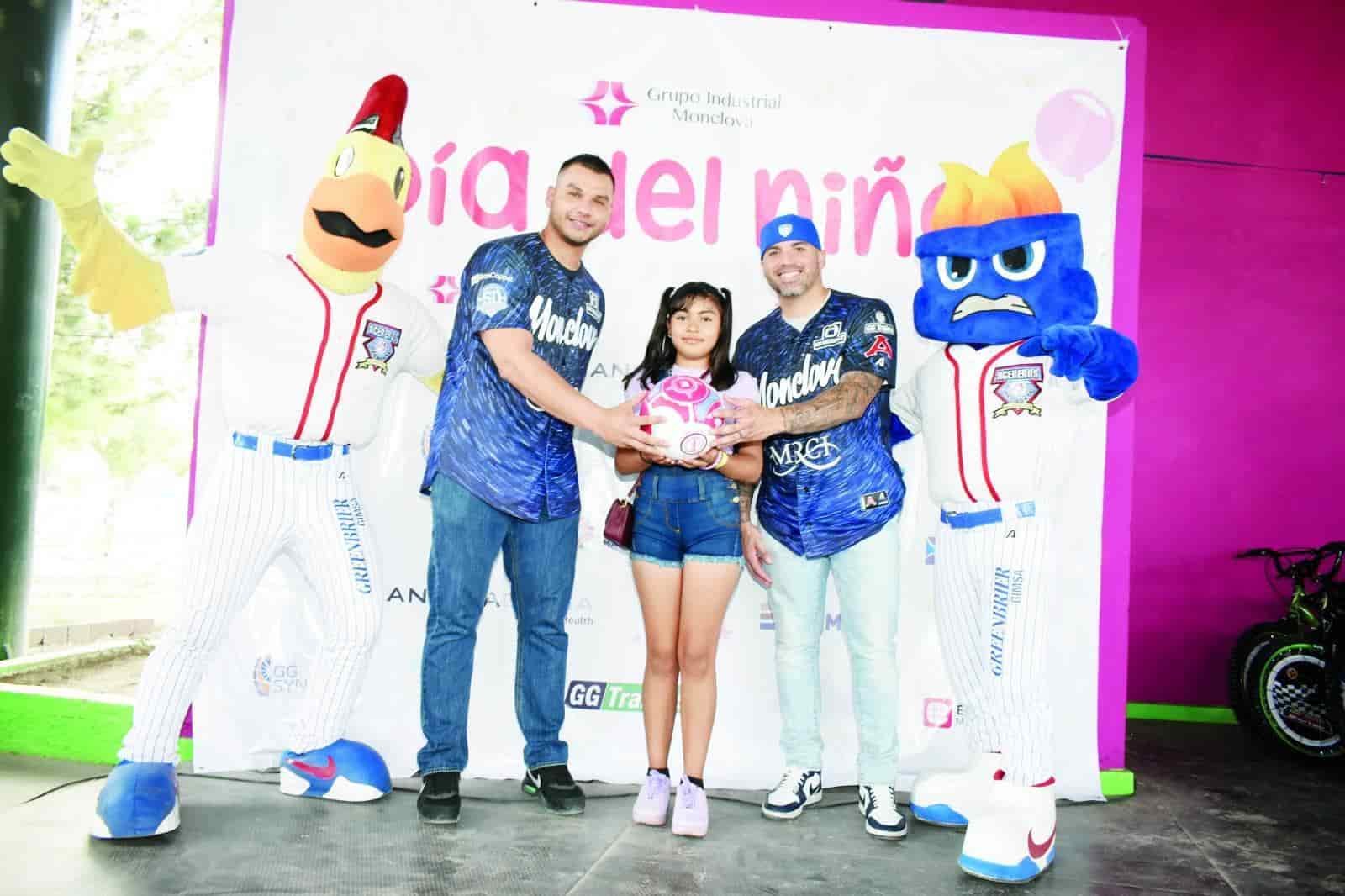 Festejan día del niño
