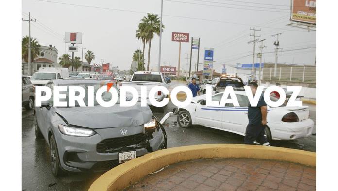 Se atraviesa en el Pape y causa choque