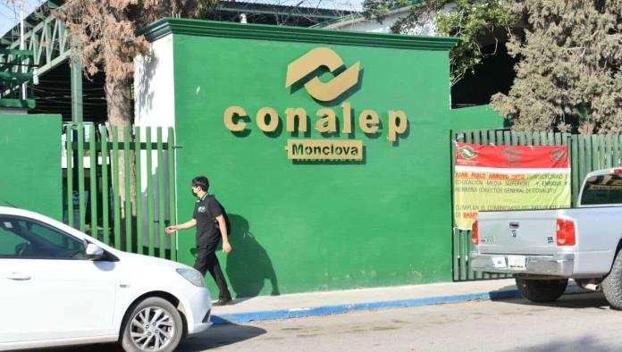 Evacuan Conalep y el México Americano