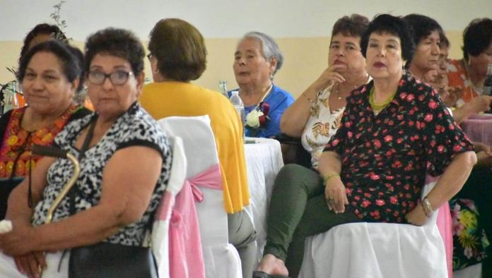 Festejan a mamás