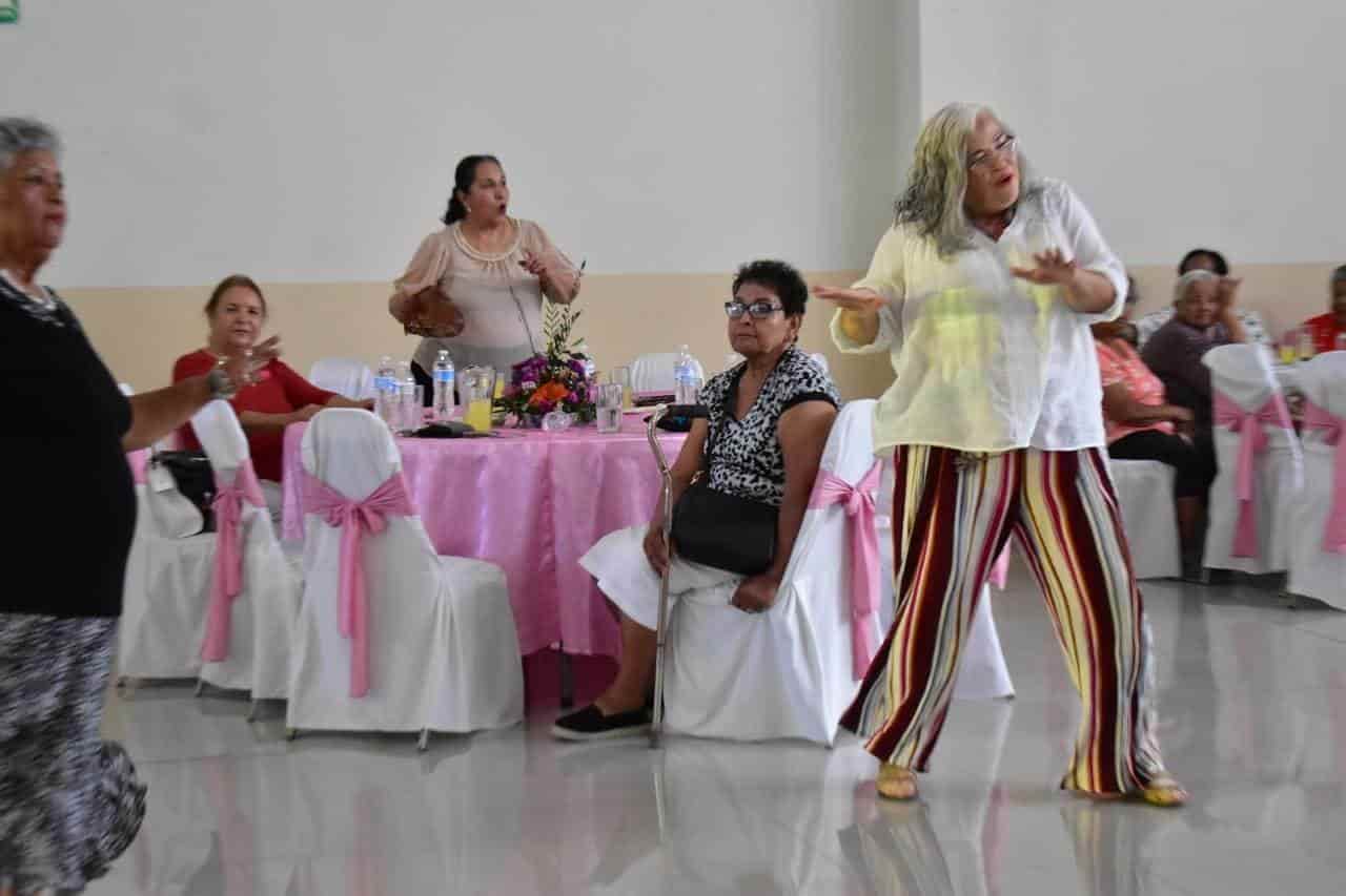 Festejan a mamás