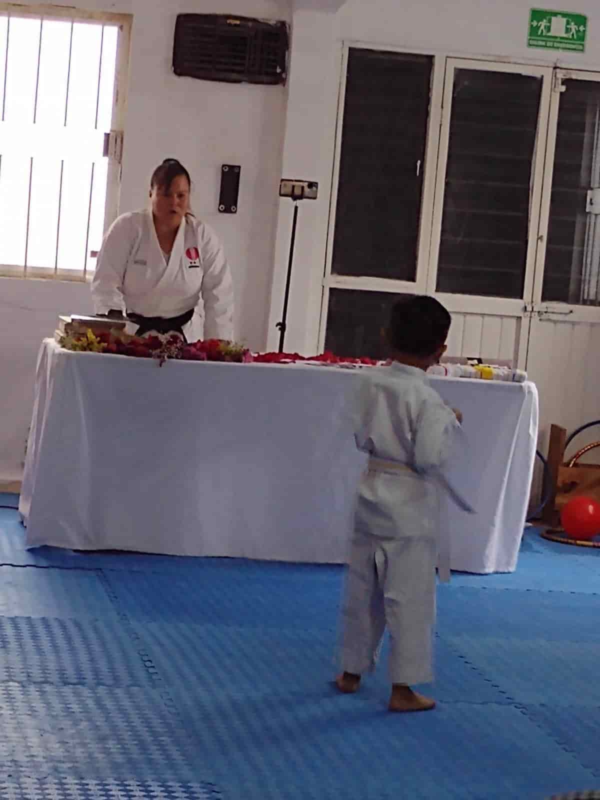 Promueven nuevas cintas en Sakura Dojo