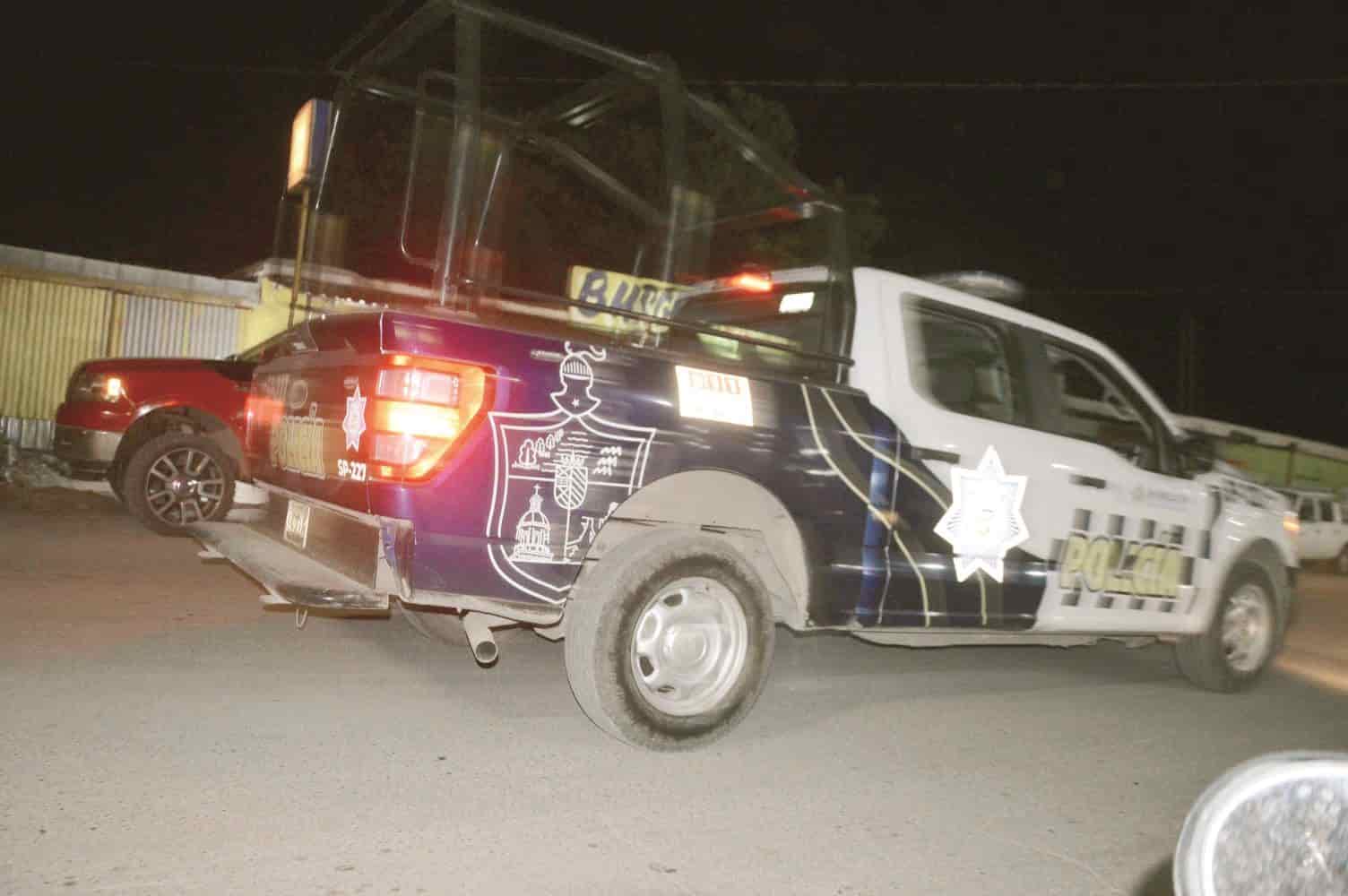 En jaque policías por Banda de asaltantes