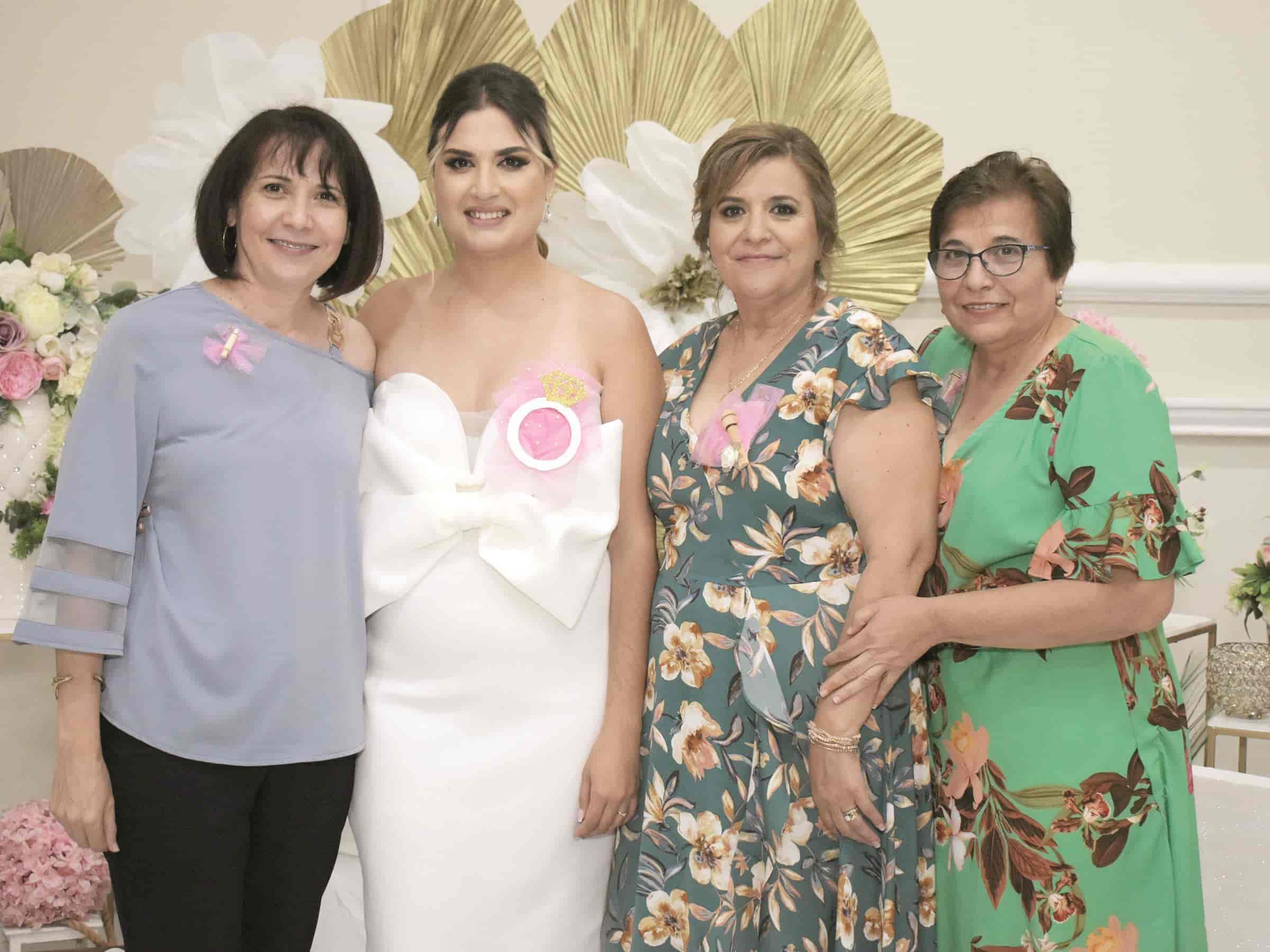 Despide su soltería