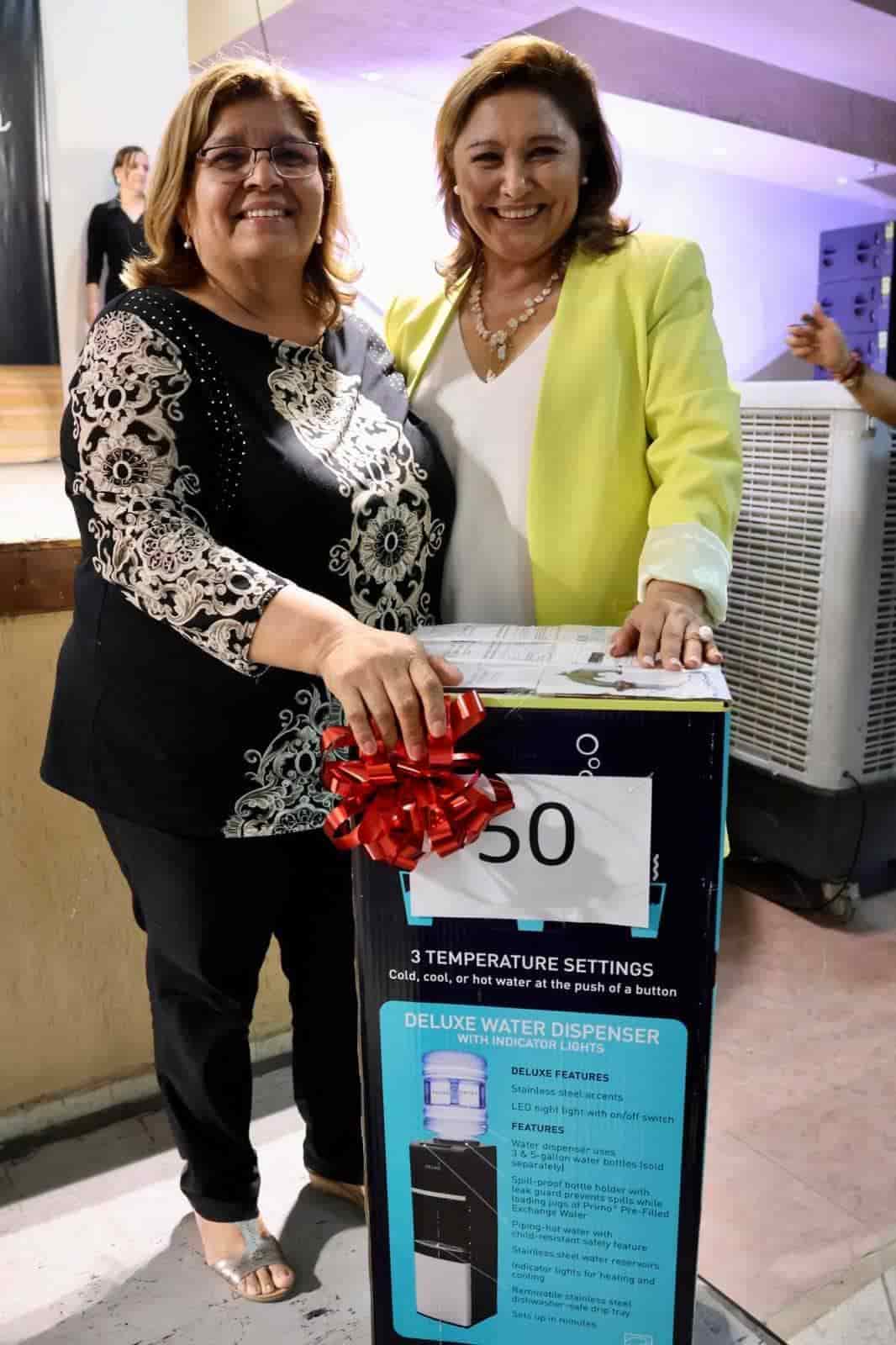 En Sabinas reconocen a maestros