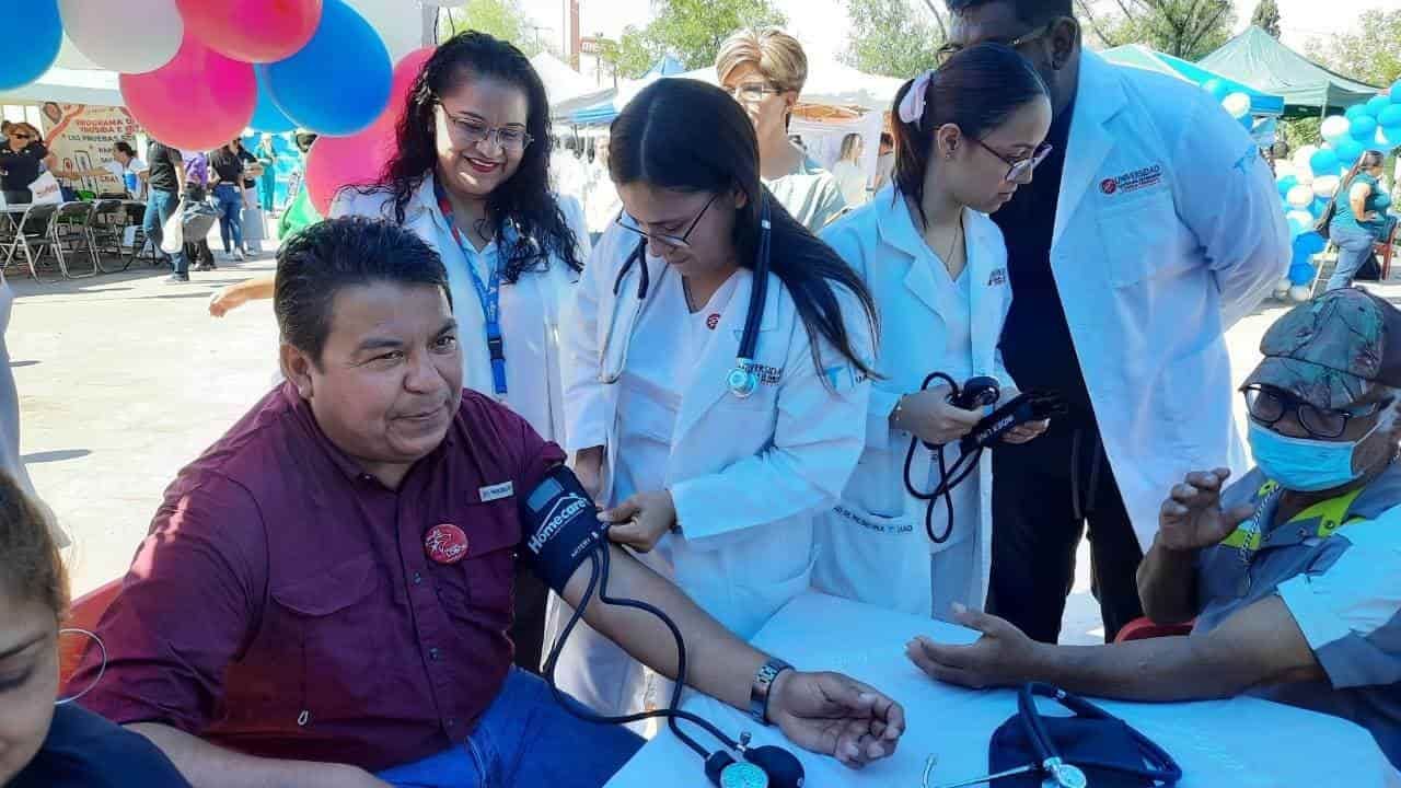 Feria de la Salud en Plaza Principal