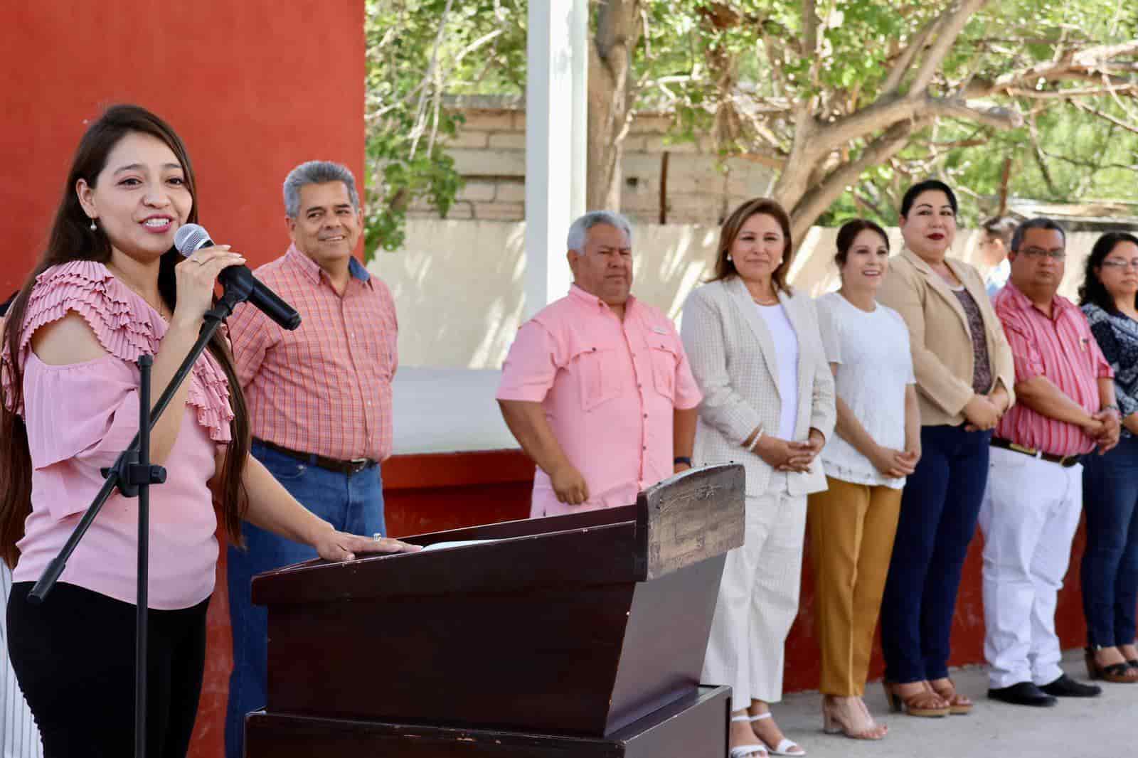 Atiende Diana a las escuelas