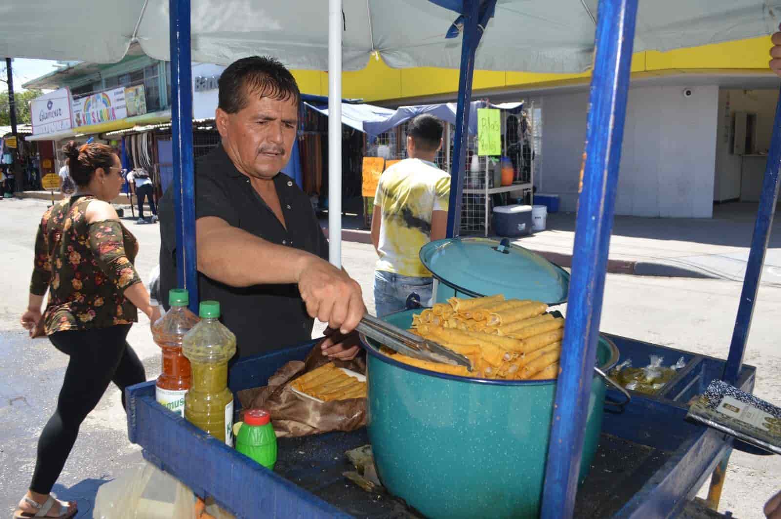 “POR FAVOR, COMPRENME MIS TACOS DE OLLA”: DON ROSALÍO “POR FAVOR, COMPRENME MIS TACOS DE OLLA”: DON ROSALÍO
