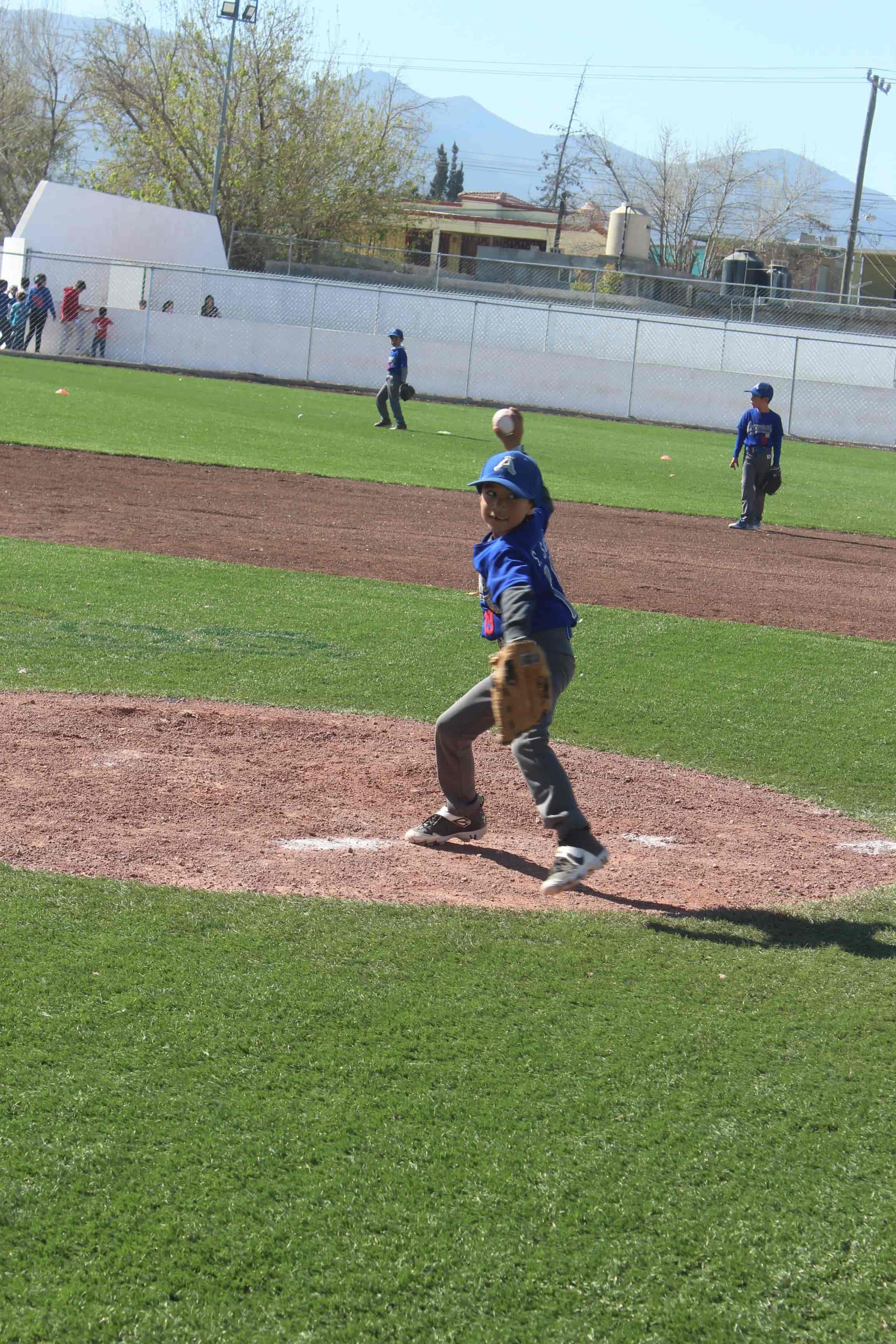 Acereritos Jr. logra par de triunfos