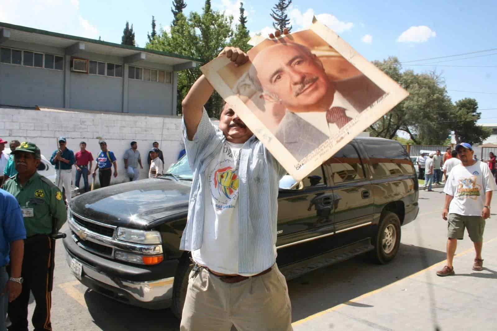 Revive el napismo a sangre y piedras