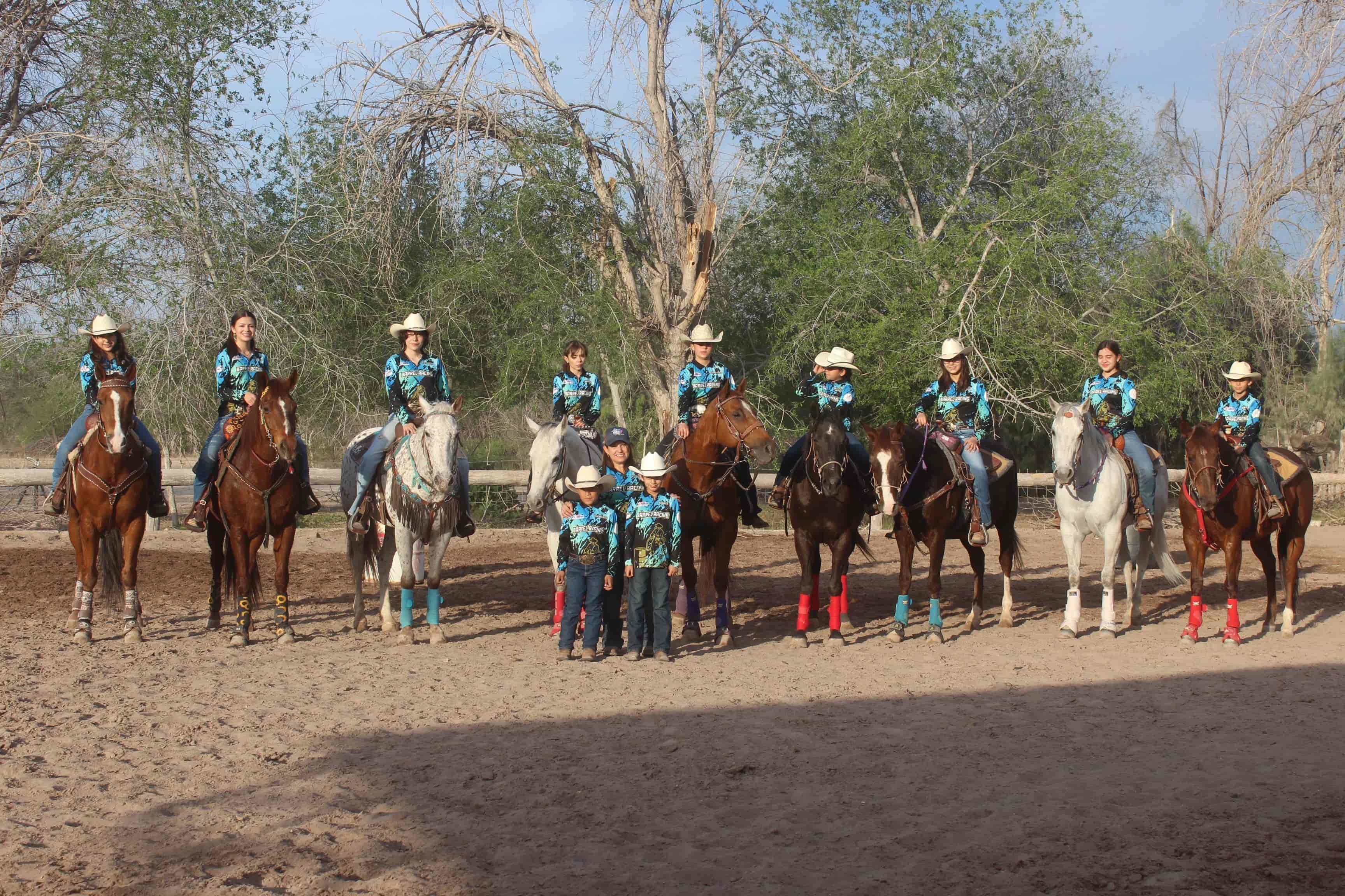 Festejaron a su instructora Myriam Flores