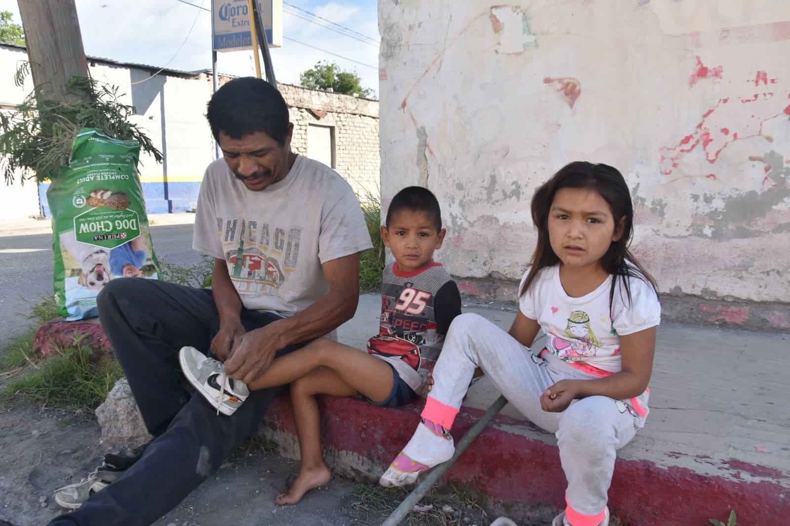 En Castaños Abandona madre a sus dos hijos