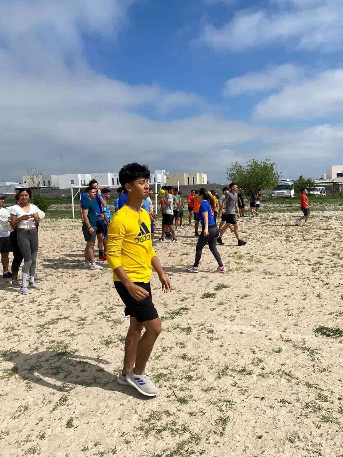 Alza la copa Dep Muñoz ante las Rodriguez
