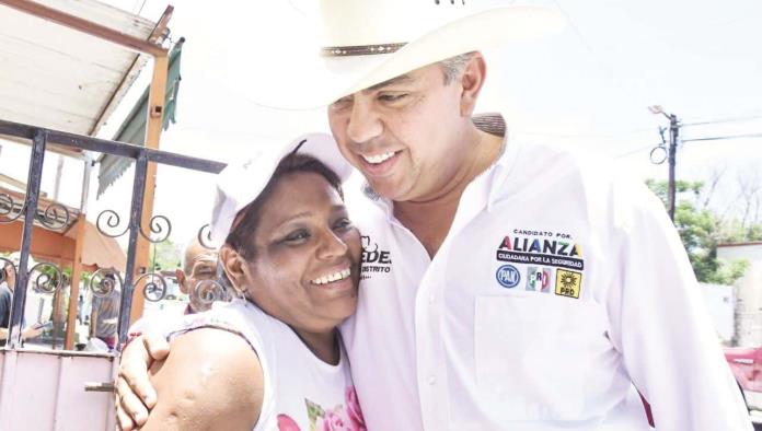 Voto de confianza a Alfredo Paredes