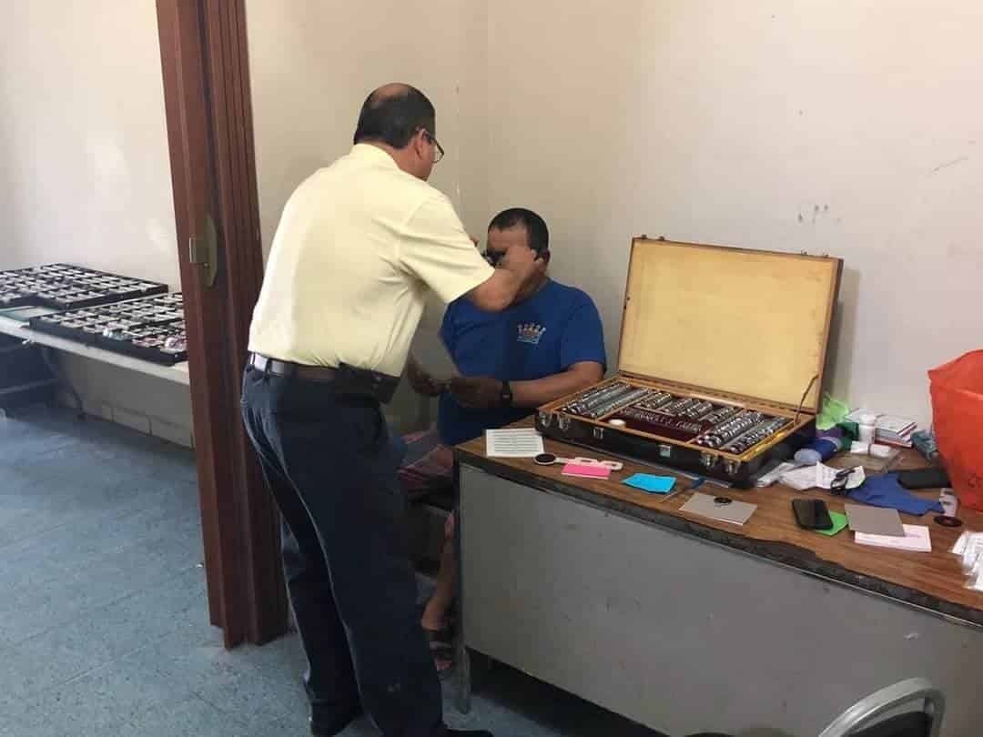 Invita el DIF a Examen de vista