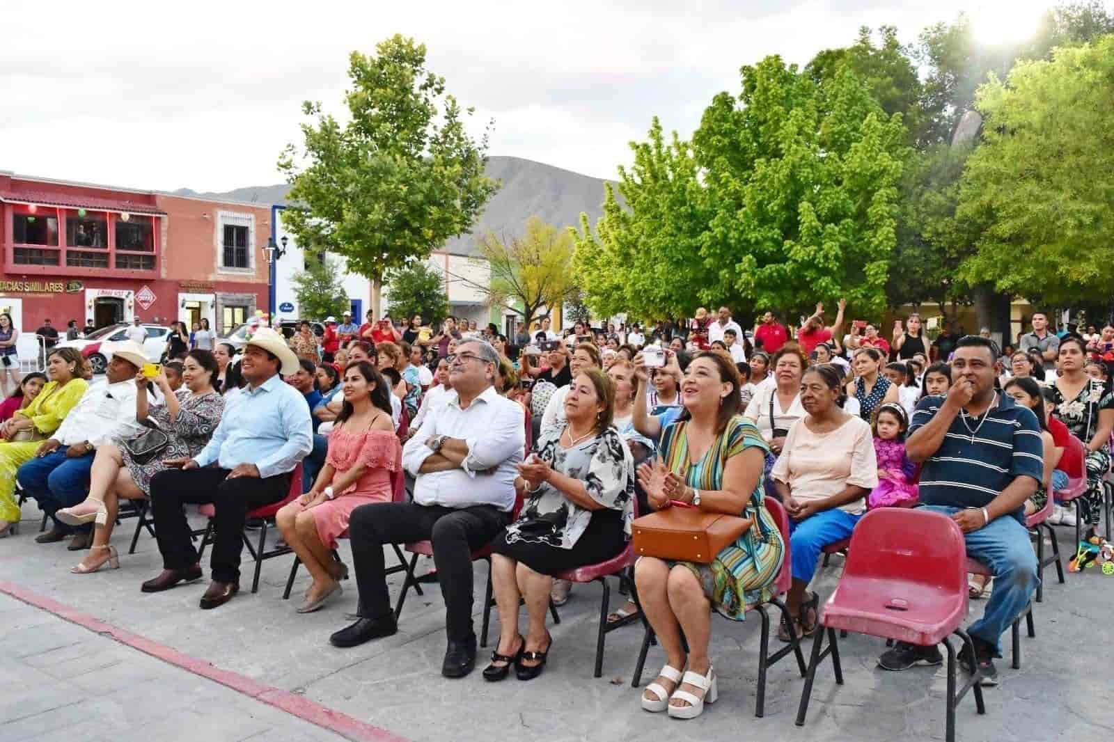 Celebran fundación de Cuatro Ciénegas