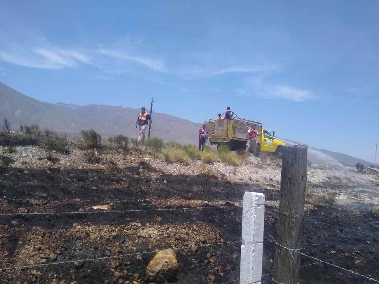 automovilistas y la movilización de Protección Civil y Bomberos