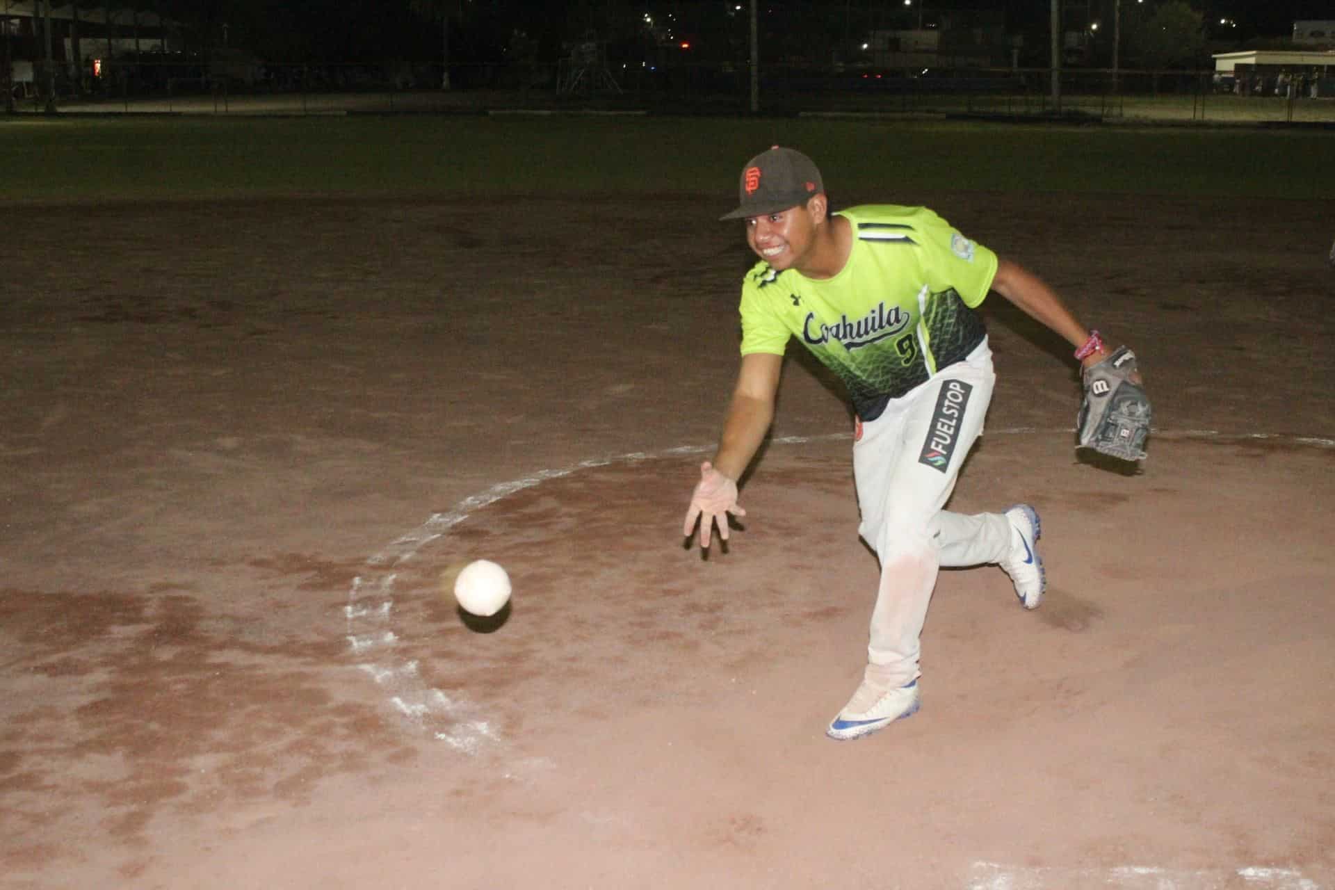 Astros San Salvador derrotó a la Tribu Se definirá el campeón en un tercer juego