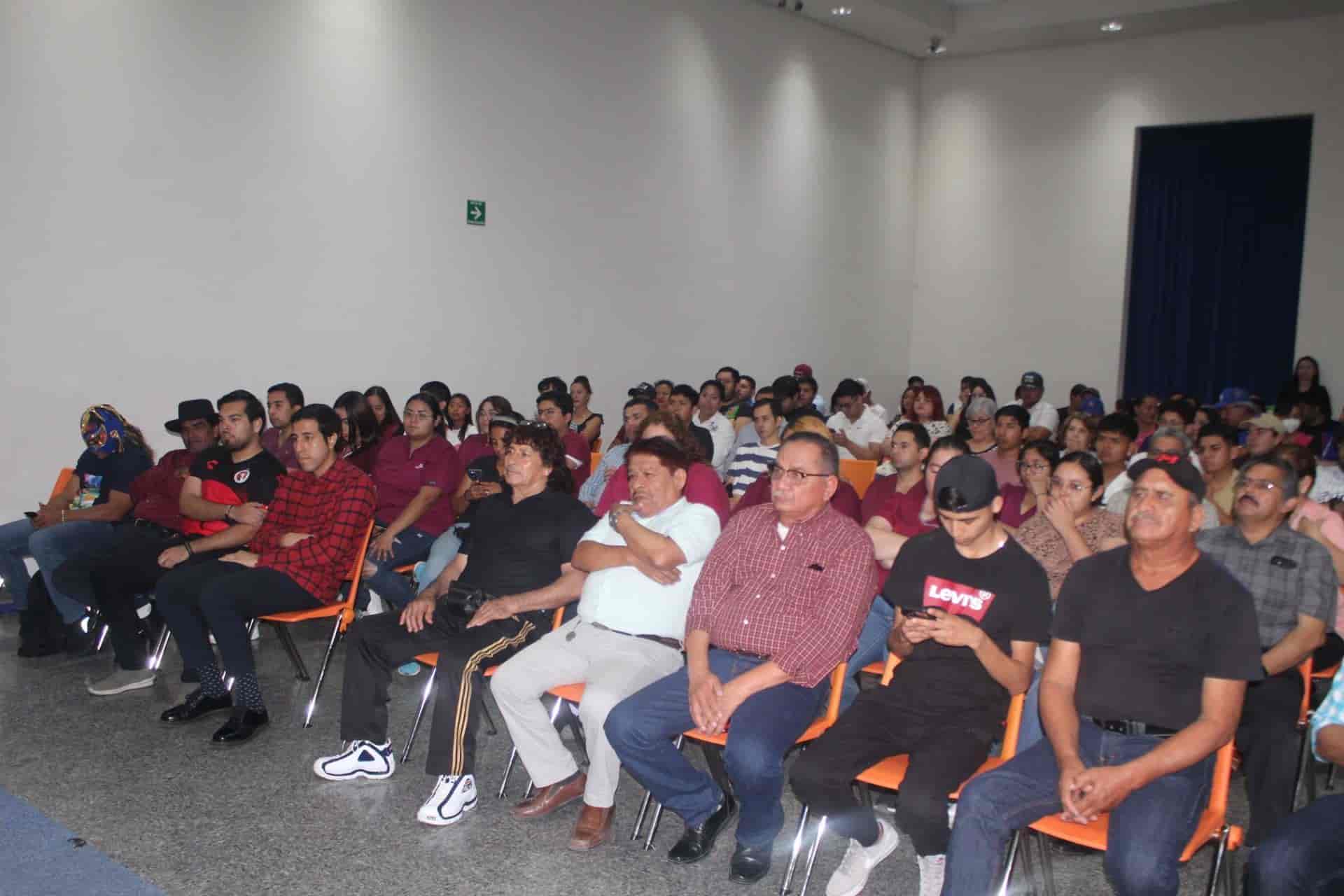 Proyectaron cortometraje documental, Reconocen carrera de Ramón “Remo” Banda
