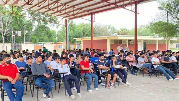 Aborda escuela la salud reproductiva