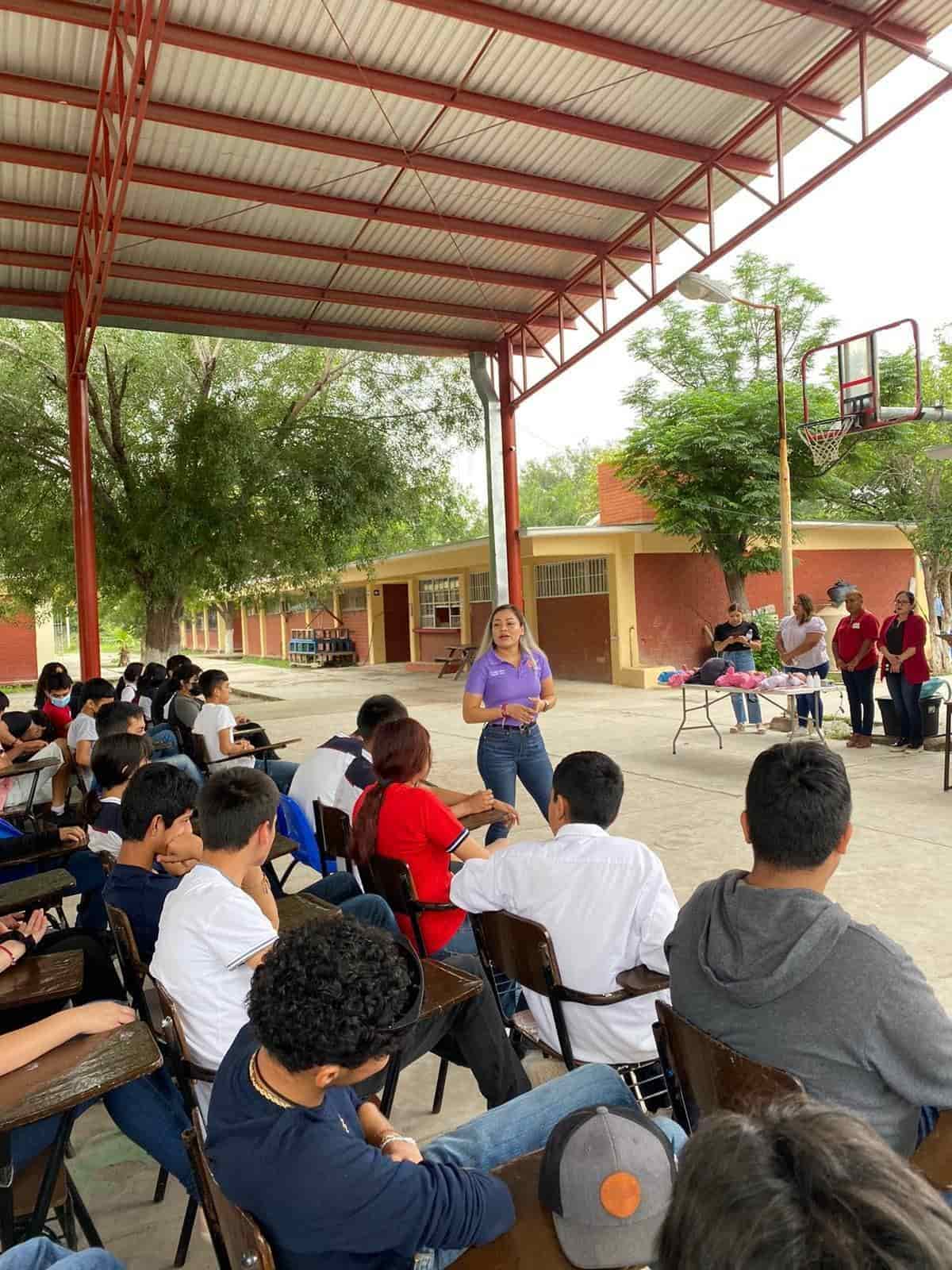 Aborda escuela la salud reproductiva