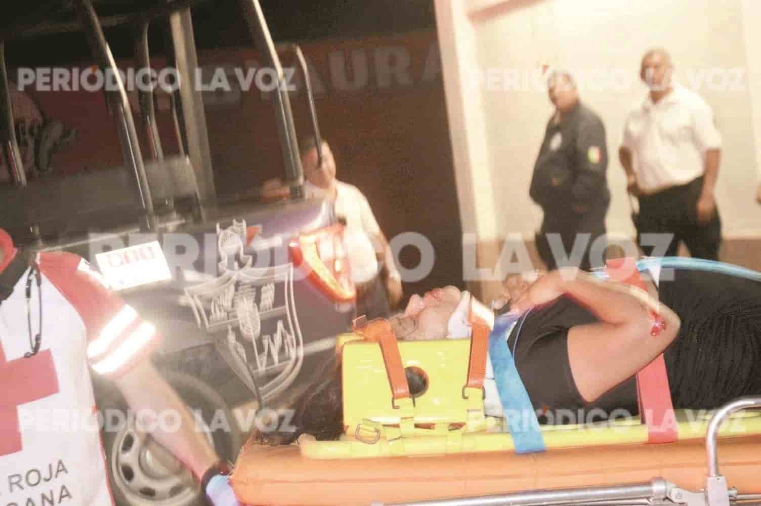 Atrapan sujeto que arrojó a bailarina 