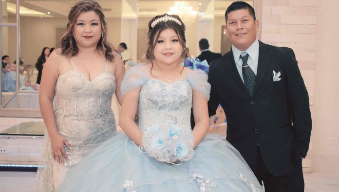 Kimberly Altair Celebra sus XV años