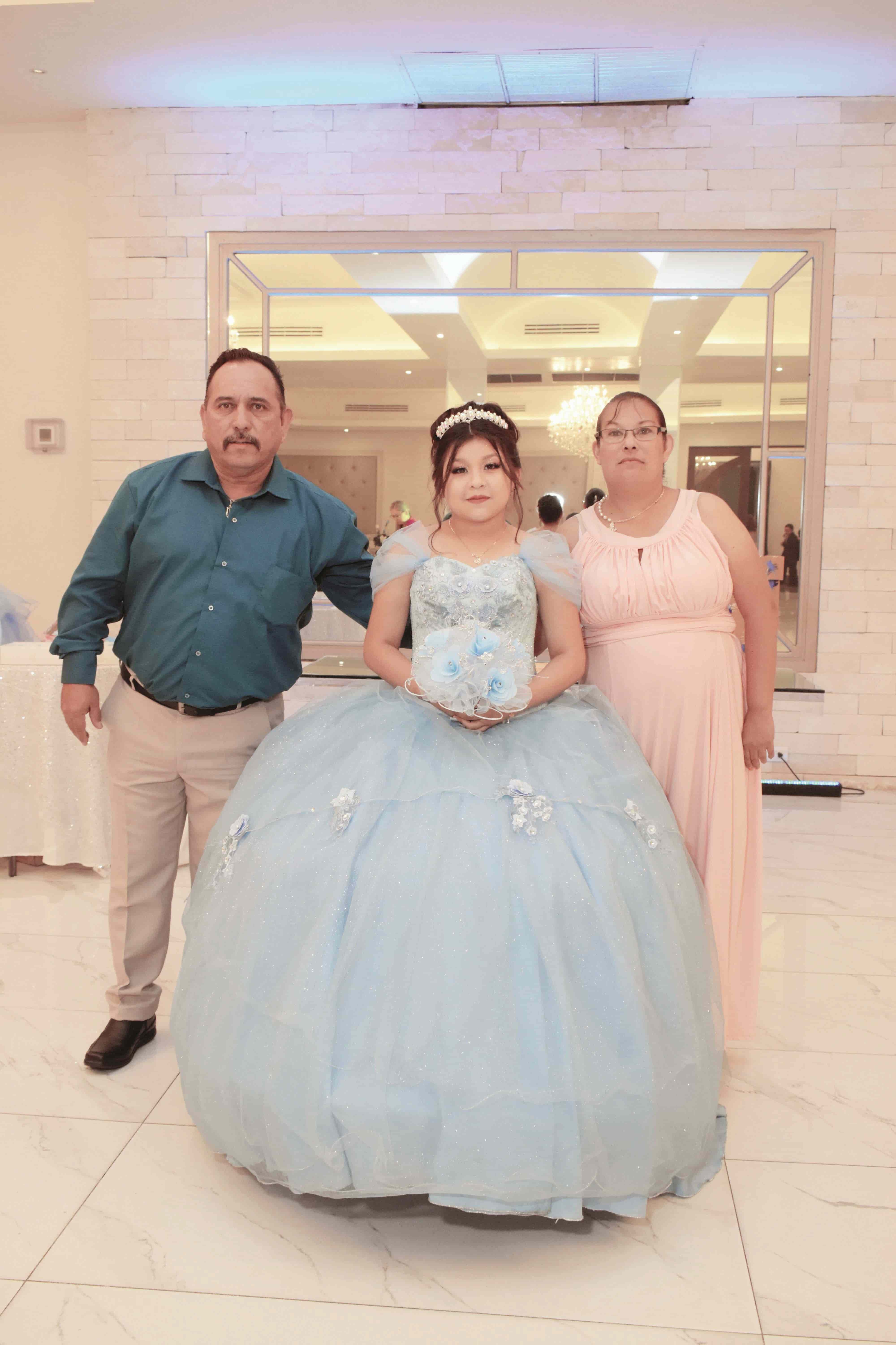 Kimberly Altair Celebra sus XV años