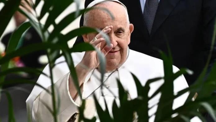 Papa Francisco cancela su agenda de este viernes por fiebre