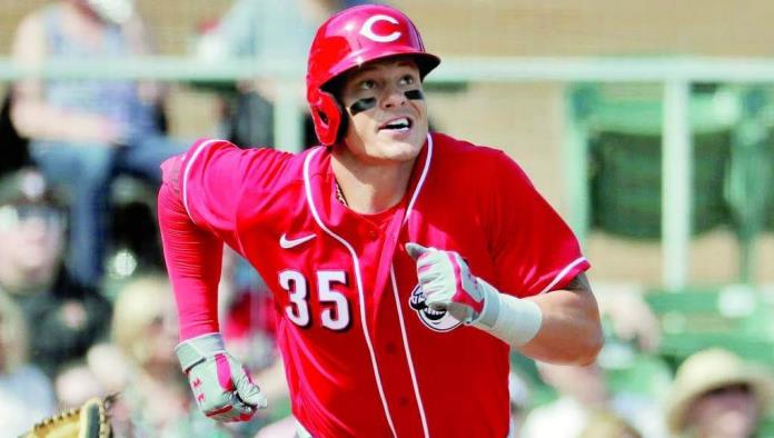 Acerero tiene refuerzo utility llega Derek Dietrich