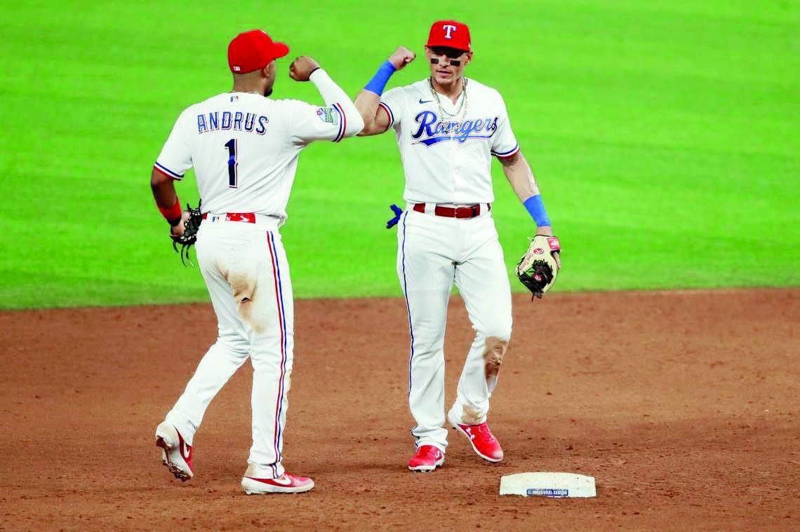 Acerero tiene refuerzo utility llega Derek Dietrich