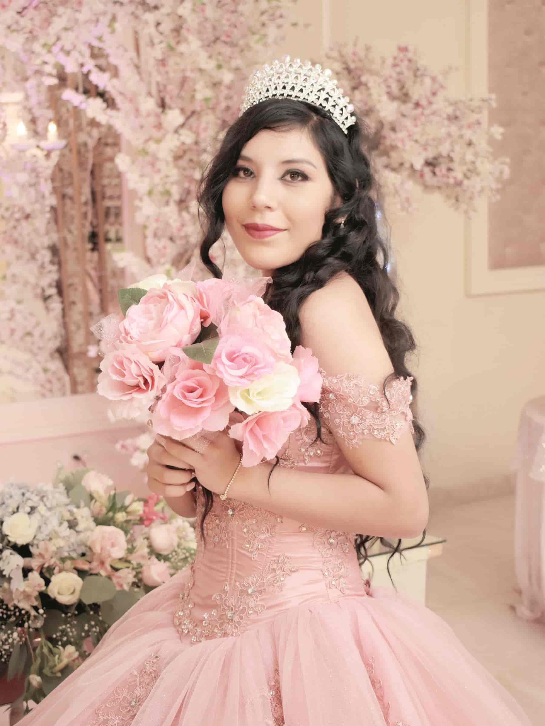 Celebra sus XV primaveras