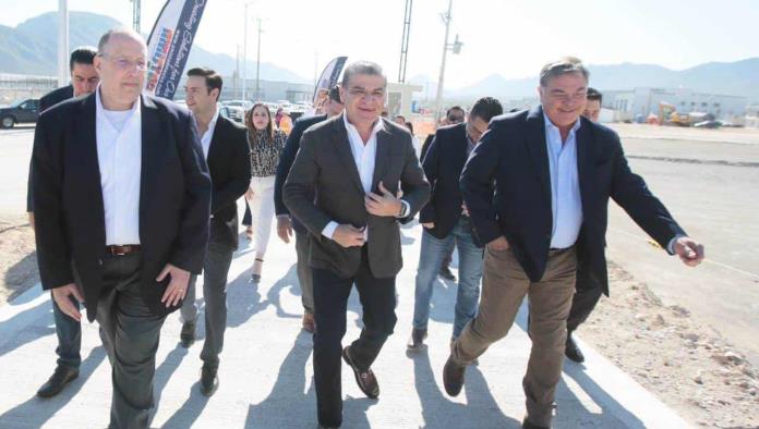 Coloca Lennox primera piedra