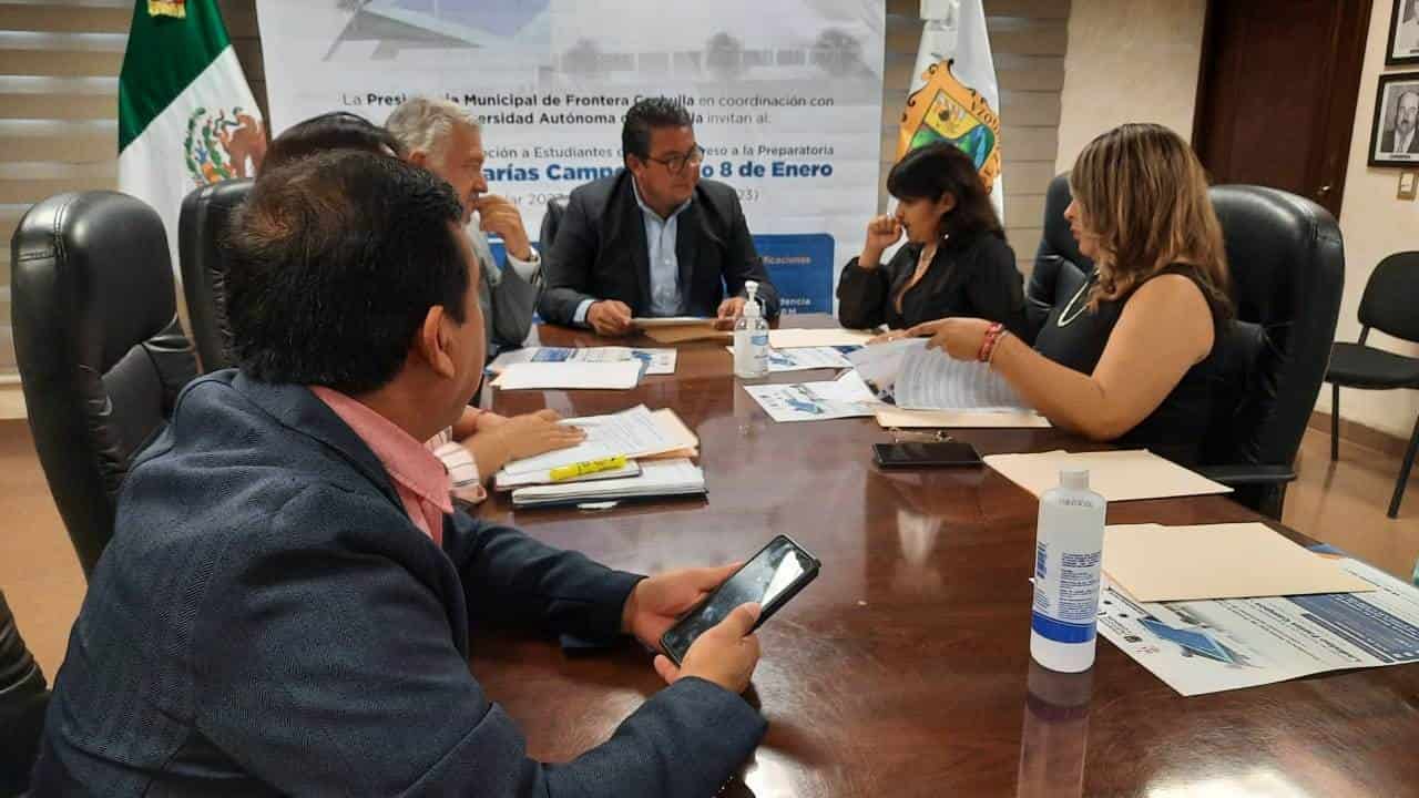 Abren inscripciones para la Prepa del 8