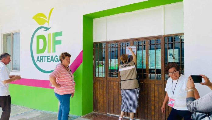 En cumplimiento de la ley  sellan edificios institucionales