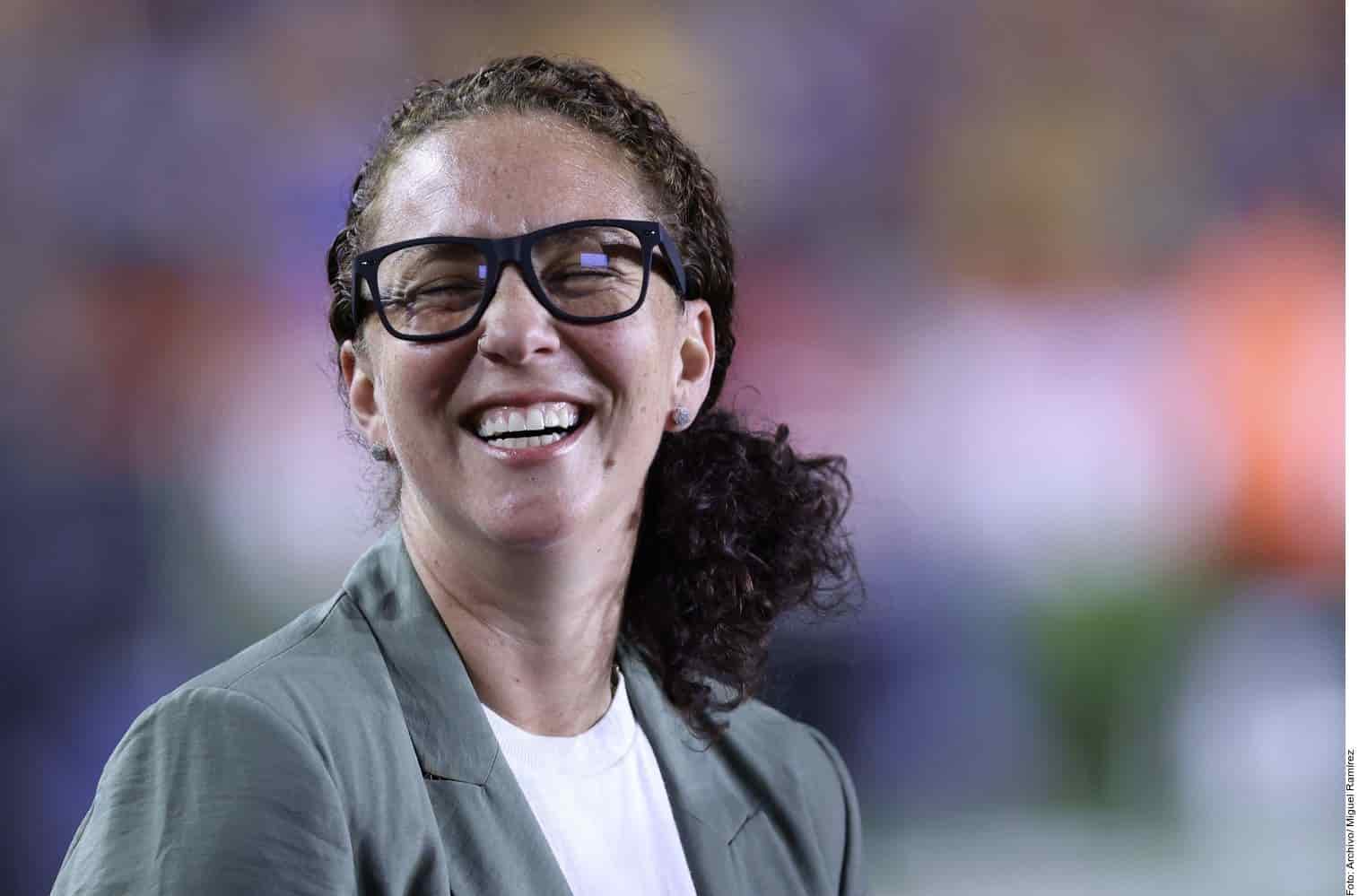 La entrenadora canadiense, Carmelina Moscato decidió dar por terminada su relación laboral con las felinas, después de dos torneos cortos al frente del club.