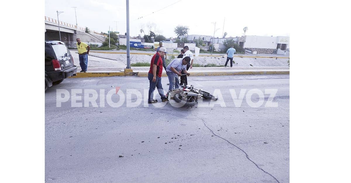 Embiste a motociclista