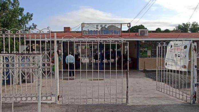 Amantes de lo ajeno saquen la Escuela Primaria Club de Leones de Monclova