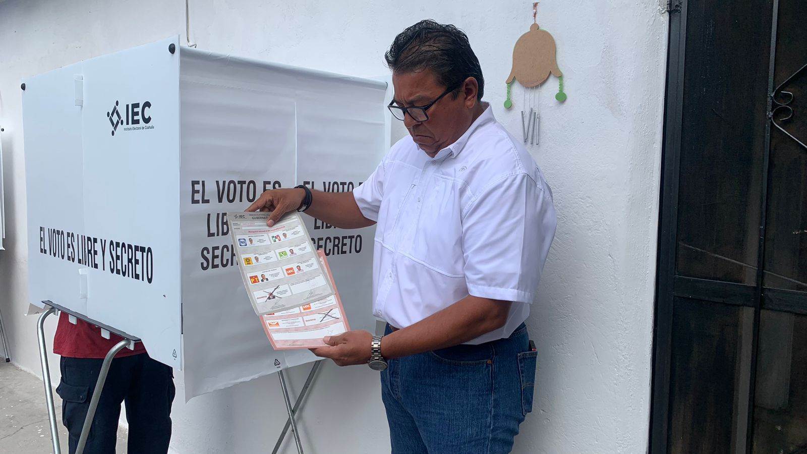 Vota Beto Piña en la Occidental