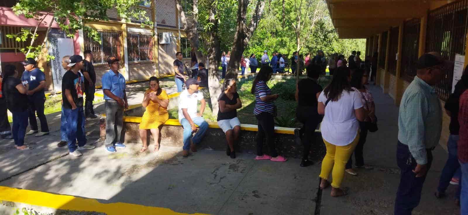 Desde temprana hora ciudadanos acuden a votar en la zona noroeste de Piedras Negras 